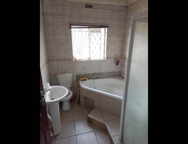 3 BEDROOM PROPERTY TO RENT IN RIVERLEA